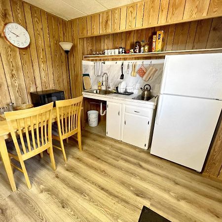 1 Bedroom Home Near Lassen Volcanic Park Paynes Creek Extérieur photo